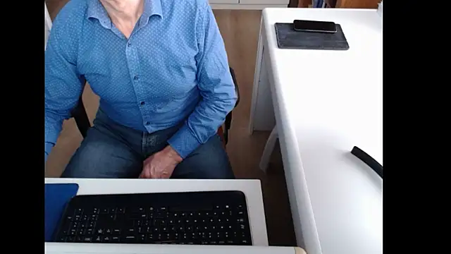 dutchpornking online show from October 11, 7:18 am