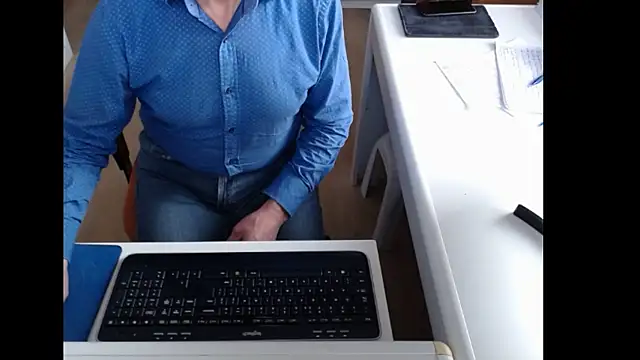 dutchpornking online show from November 3, 9:54 am