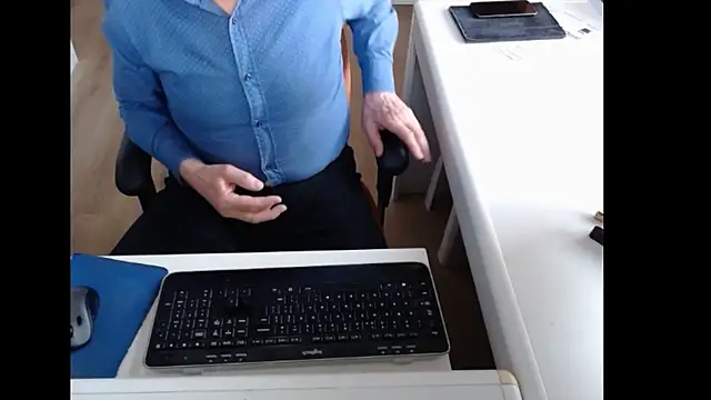 dutchpornking online show from April 18, 6:28 am