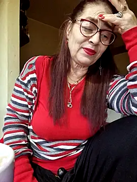 Chriss Tinaa online show from April 22, 3:53 am