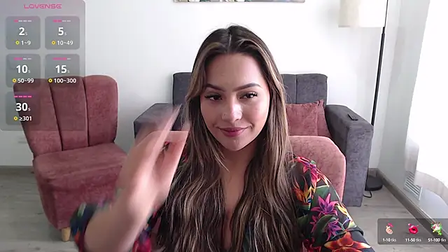 Dakotaa J online show from December 14, 7:14 pm