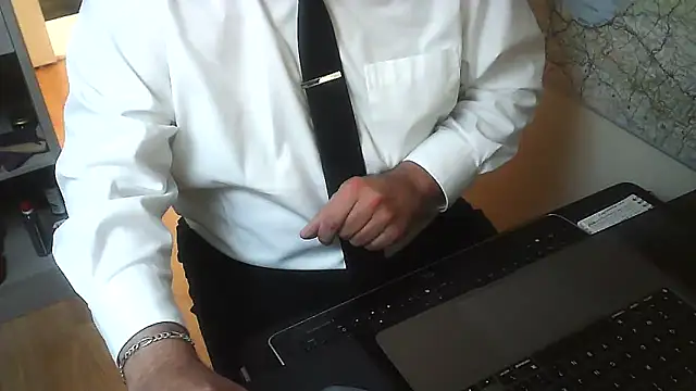 DUDURAxh online show from December 4, 1:09 pm