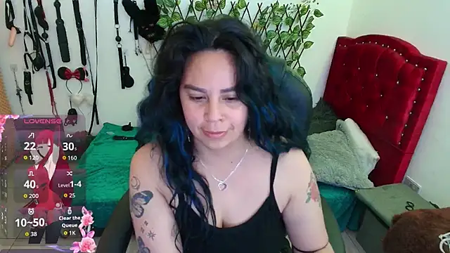 elektra 32 online show from October 25, 12:45 pm