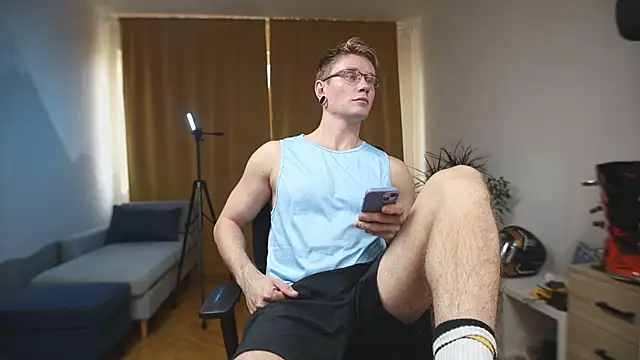 kevin-park online show from October 31, 11:44 am