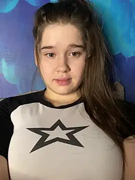 HornyGirlH online show from December 13, 12:31 am