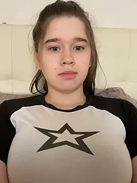 HornyGirlH online show from February 13, 6:41 am