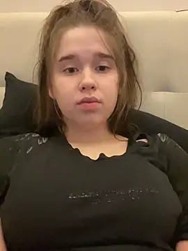 HornyGirlH online show from February 22, 3:56 am