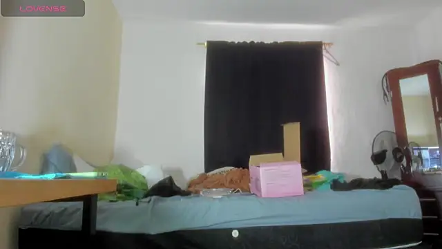 Zuan zuan777 online show from December 27, 6:10 pm