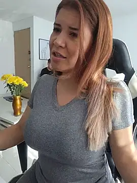 jnilu1227 online show from February 9, 1:48 pm