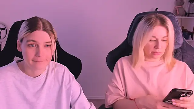 hotblonds online show from January 7, 12:41 pm