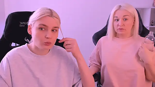 hotblonds online show from February 4, 11:16 am