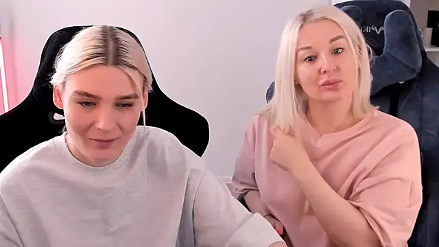 hotblonds online show from February 23, 10:17 am