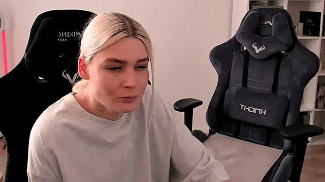 hotblonds online show from February 23, 1:21 pm