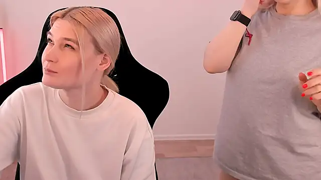 hotblonds online show from March 14, 10:50 am