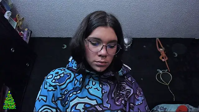 Lilmarieee online show from December 9, 10:09 pm