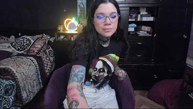 Lilmarieee online show from January 17, 10:01 pm