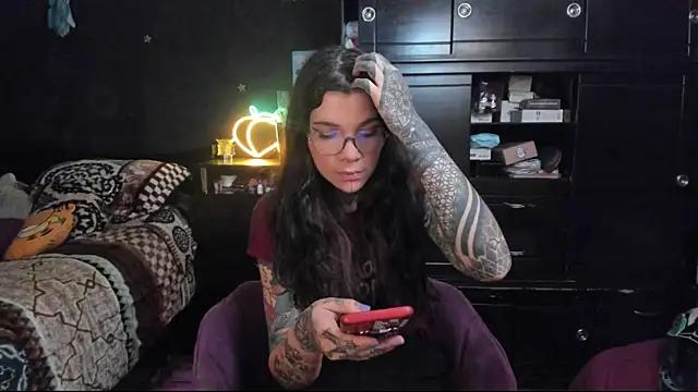 Lilmarieee online show from January 22, 9:54 pm