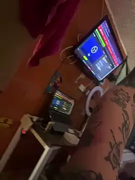 Lilmarieee online show from February 2, 8:30 pm