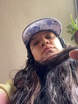 Lilmarieee online show from February 4, 9:10 pm