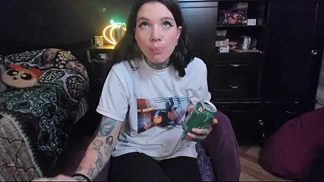 Lilmarieee online show from February 7, 9:04 pm