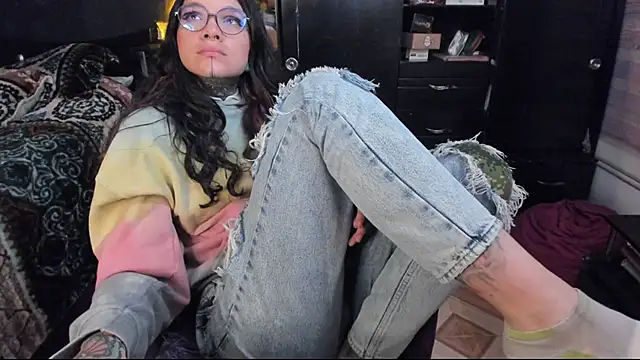 Lilmarieee online show from February 19, 1:51 am