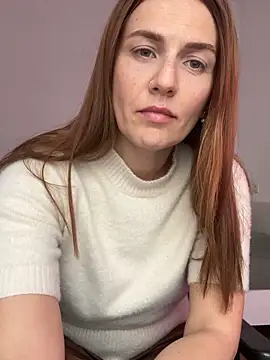 BritneyHall online show from April 21, 9:04 am