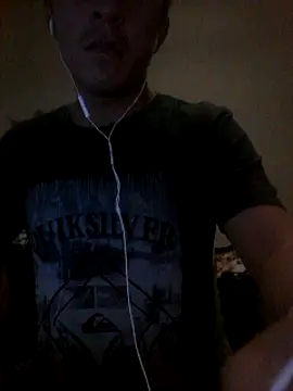 Snapshot of landy20cm chatting on December 5, 12:00 pm landy20cm online show from December 5, 12:00 pm