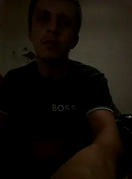 Snapshot of landy20cm chatting on December 6, 7:43 am landy20cm online show from December 6, 7:43 am