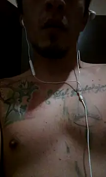 Snapshot of landy20cm chatting on December 23, 1:29 am landy20cm online show from December 23, 1:29 am