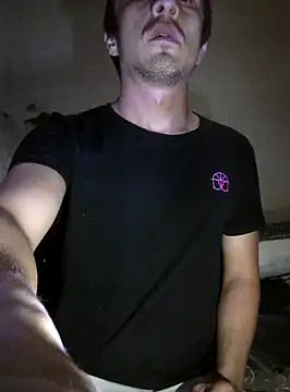 Snapshot of landy20cm chatting on February 5, 8:21 am landy20cm online show from February 5, 8:21 am