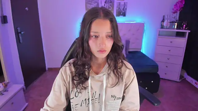 Snapshot of Amaia_Daniells chatting on December 15, 3:34 am Amaia Daniells online show from December 15, 3:34 am