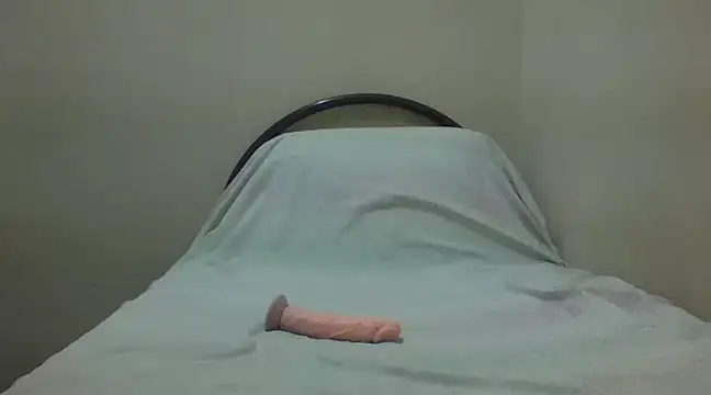 Annerae online show from February 8, 5:18 pm