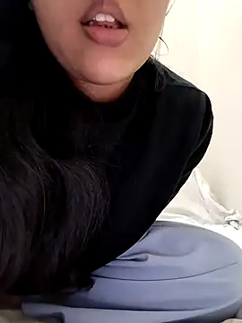 Annerae online show from March 18, 10:58 pm