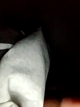 Snapshot of Annerae chatting on February 25, 4:27 pm Annerae online show from February 25, 4:27 pm