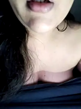 Snapshot of Annerae chatting on March 4, 2:23 pm Annerae online show from March 4, 2:23 pm