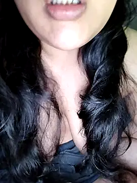 Snapshot of Annerae chatting on March 15, 8:04 pm Annerae online show from March 15, 8:04 pm