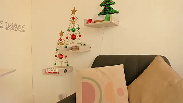 Snapshot of Ash_milk chatting on December 18, 9:08 pm Ash milk online show from December 18, 9:08 pm