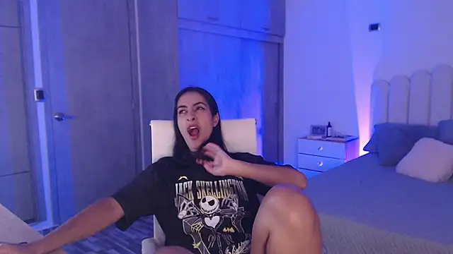 Snapshot of Brown_skin11 chatting on March 11, 10:31 pm Brown skin11 online show from March 11, 10:31 pm