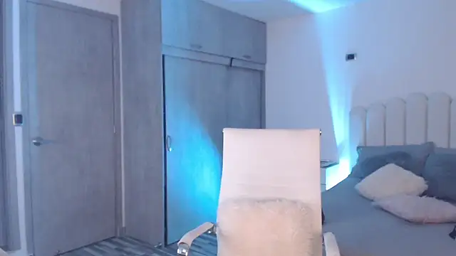 Snapshot of Brown_skin11 chatting on March 14, 10:16 pm Brown skin11 online show from March 14, 10:16 pm