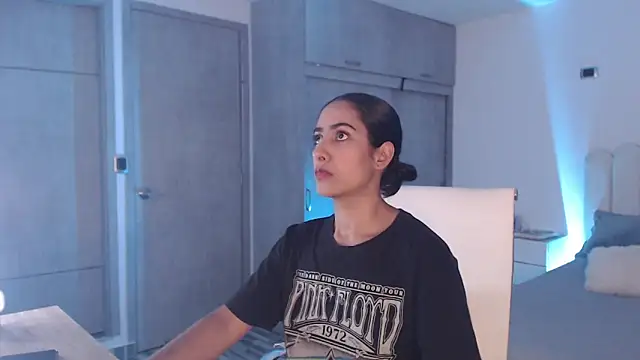 Snapshot of Brown_skin11 chatting on March 18, 11:09 pm Brown skin11 online show from March 18, 11:09 pm