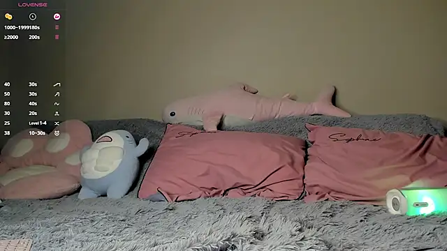 Snapshot of YaraAveiri chatting on December 15, 2:05 pm YaraAveiri online show from December 15, 2:05 pm