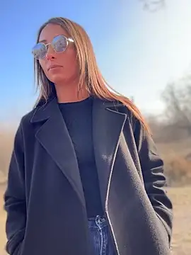 YOUR-KARINA online show from December 5, 8:00 am