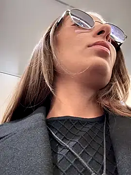 YOUR-KARINA online show from December 6, 8:26 am