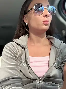 YOUR-KARINA online show from December 19, 6:34 am