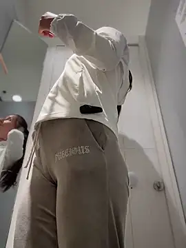 YOUR-KARINA online show from December 28, 6:39 am