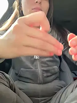 YOUR-KARINA online show from March 4, 7:30 am