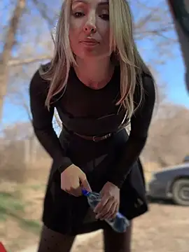 YOUR-KARINA online show from March 18, 9:42 am