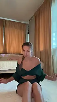 YOUR-KARINA online show from November 4, 6:56 am