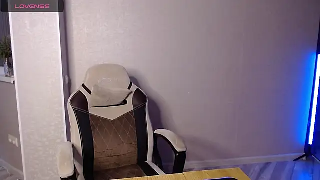 Toress1 online show from March 8, 7:38 am