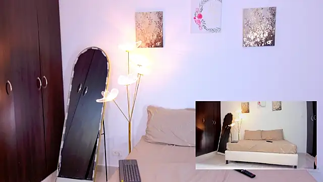 SarahCinnamon- online show from April 18, 1:15 pm